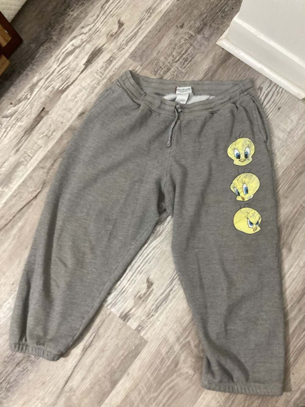 Looney Tunes Heather Gray Tweety Bird Graphic Jogger Sweatpants